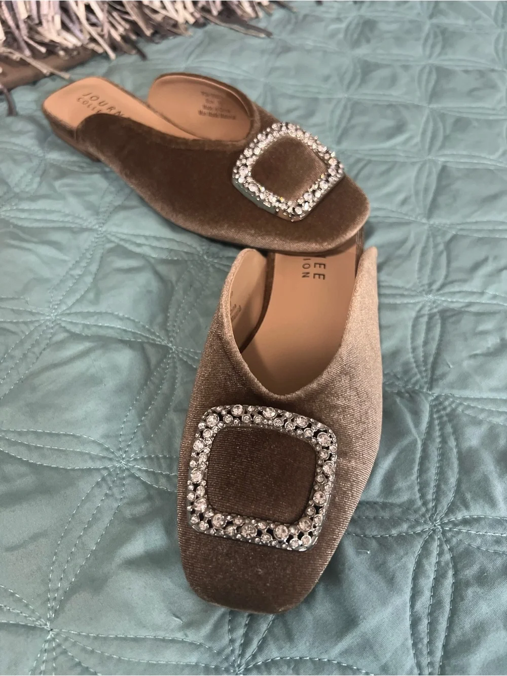 Sz 7.5 Journee Collection Sonnia Taupe Crystal-Embellished Velvet Mule Flats $85 - Picture 7 of 8